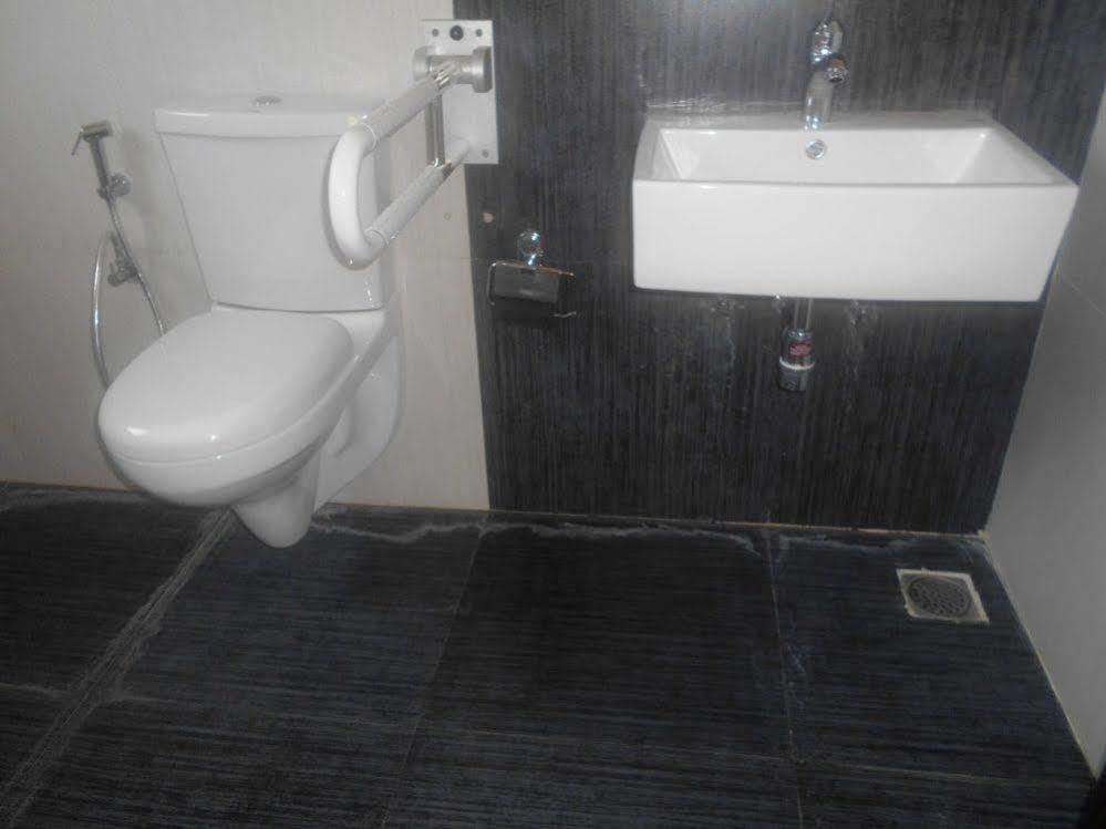 Hotel Oyo 24200 Bahri Beautiful Country Ayyampālaiyam Zewnętrze zdjęcie